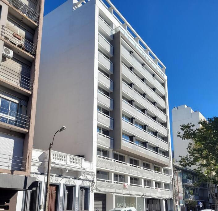 Apartamento Presno 02 - Piso 9 Bien Ubicado *